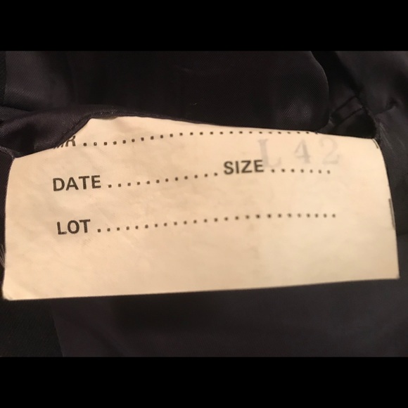 Oscar de la Renta wool suit. Navy. 42R - Picture 6 of 12